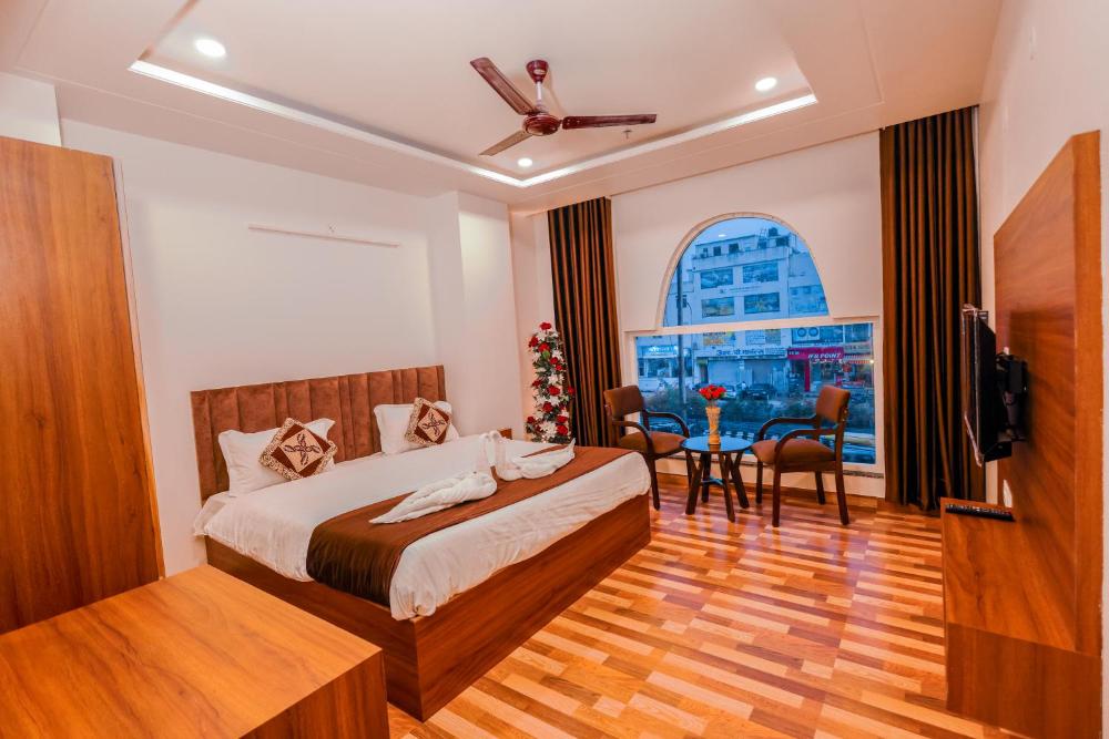 Hotel Lalita palace
