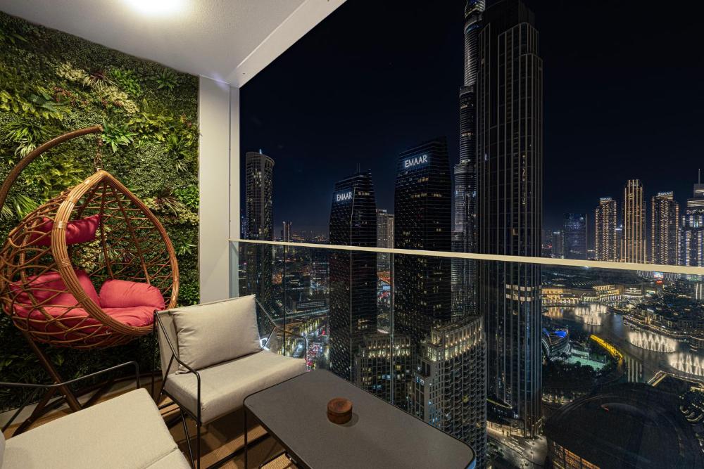 Luxury 4BR Burj Khalifa & Fountain Views