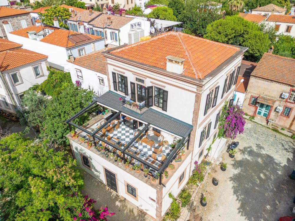 siyah lale otel cunda