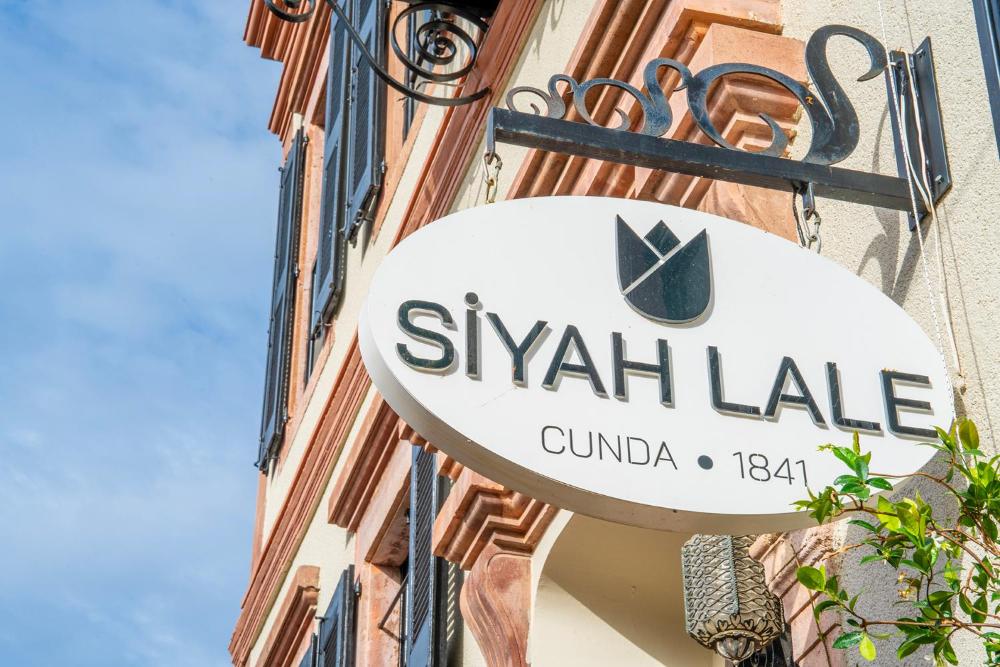 siyah lale otel cunda