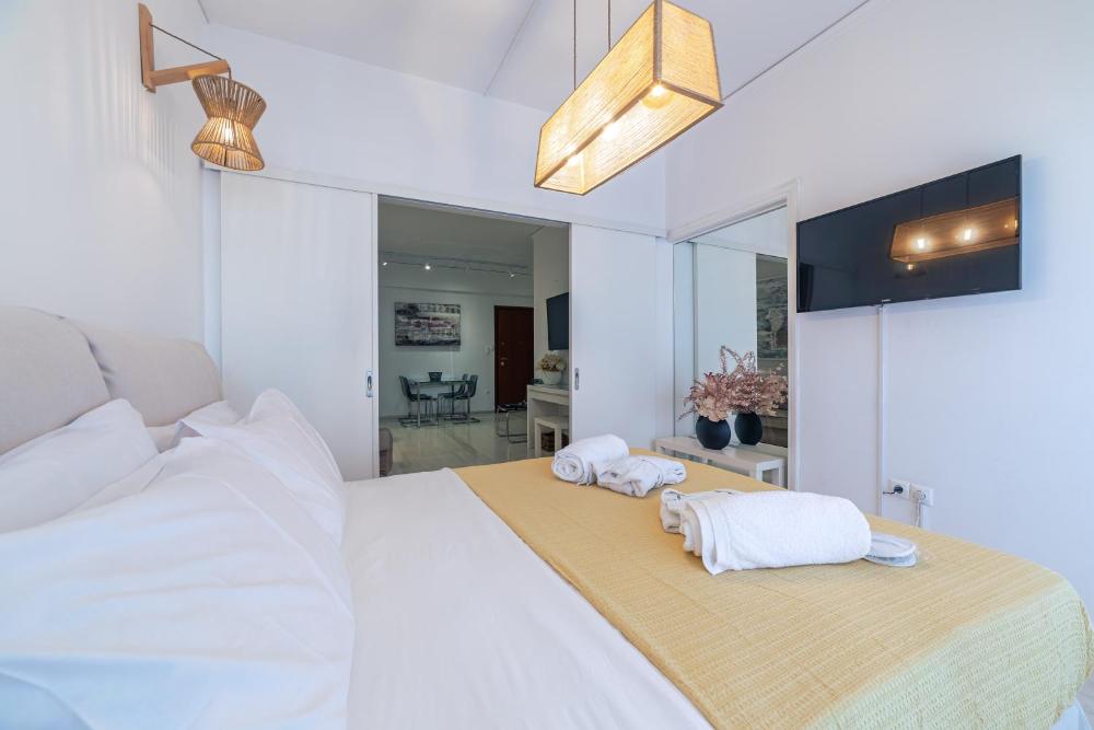 l apartment blanc dans le centre de glyfada