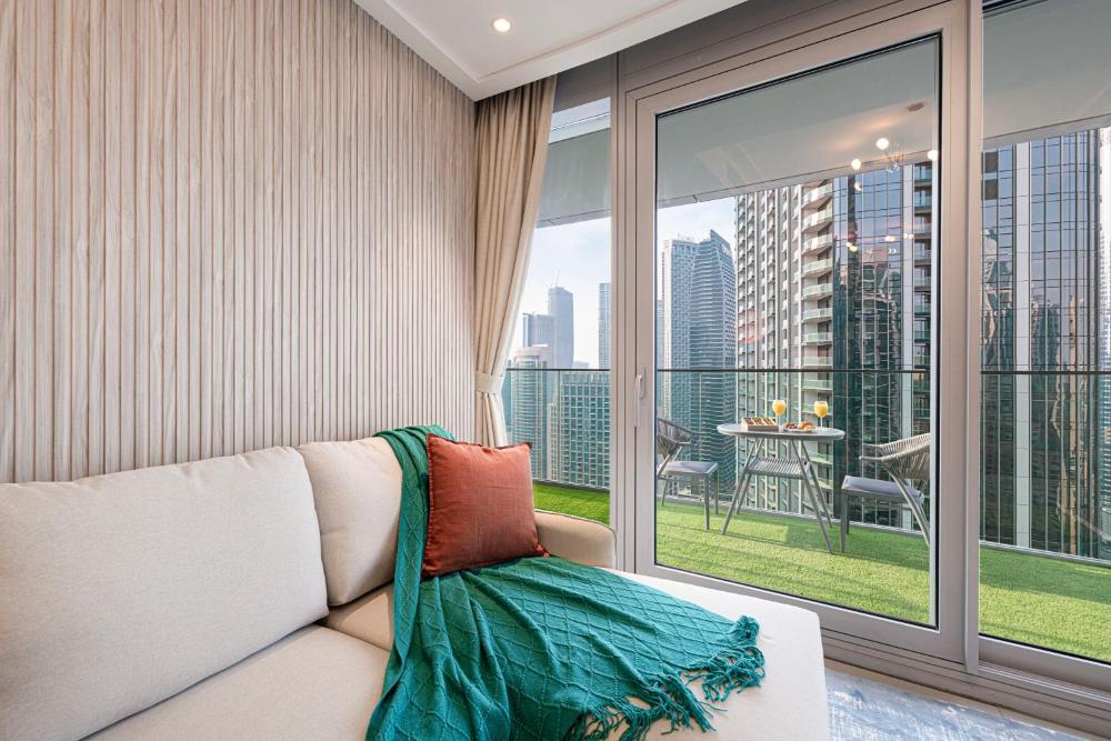SmartStay at Opera Grand - Stunning Burj Khalifa Views - Brand New Luxury Residences