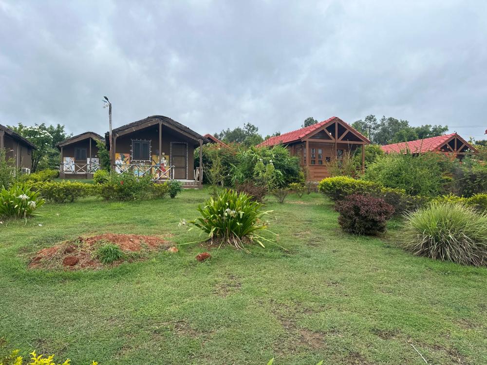 Leo Wooden Resort