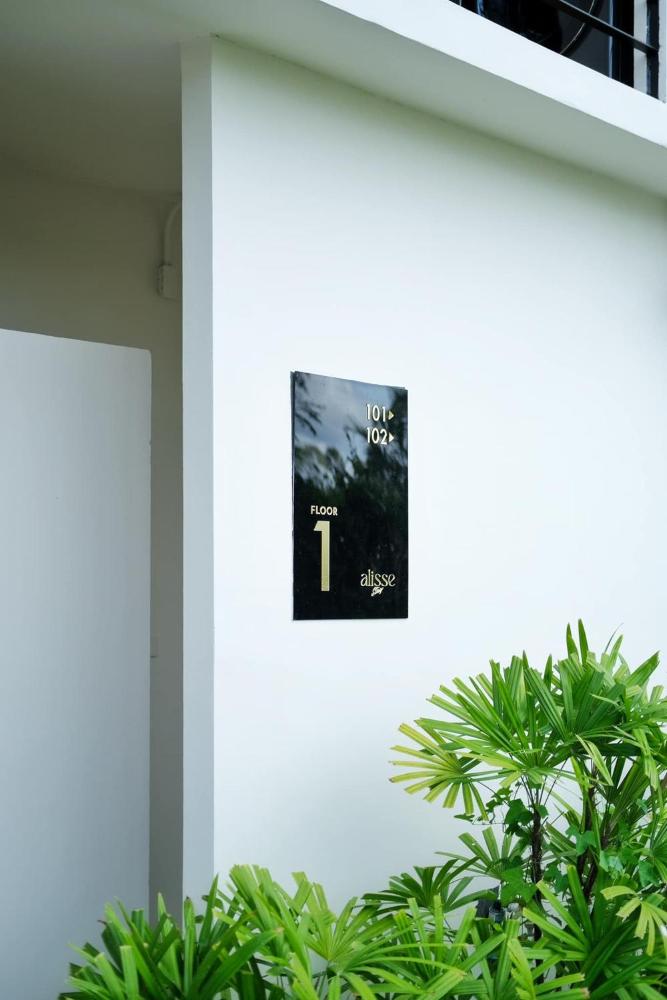 alisse stay phuket layan