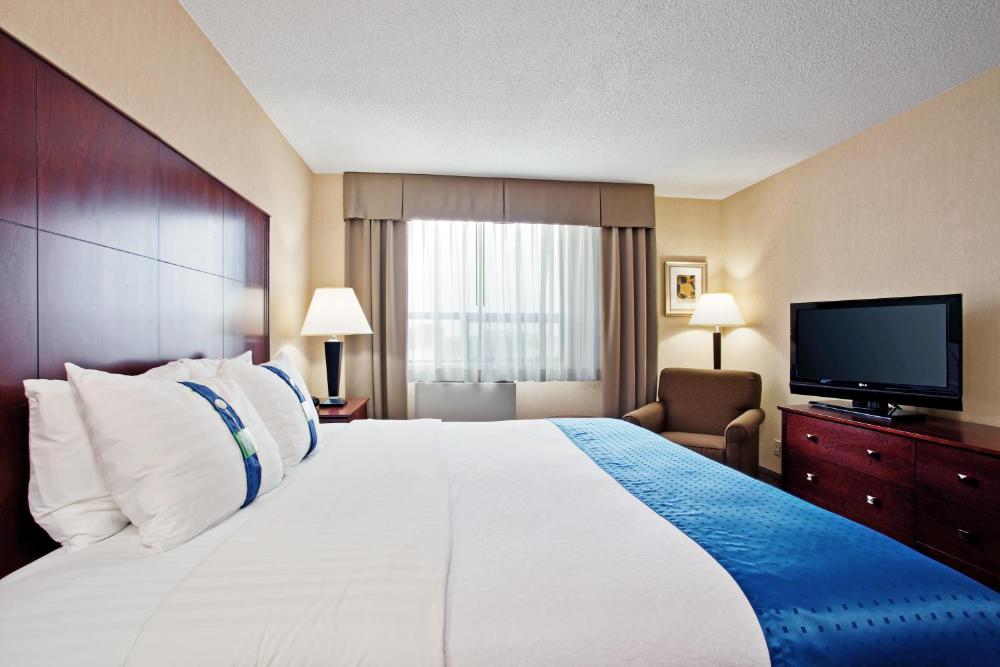 Photo - Holiday Inn & Suites Winnipeg Downtown, an IHG Hotel
