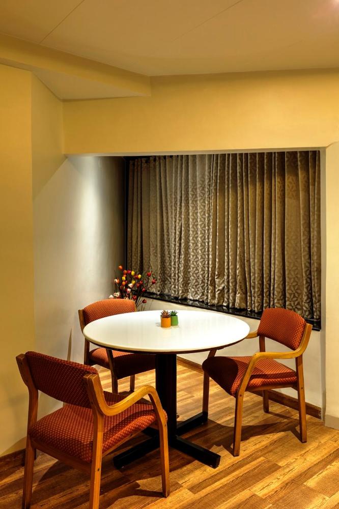 Hotel Orient Crown, Kolhapur
