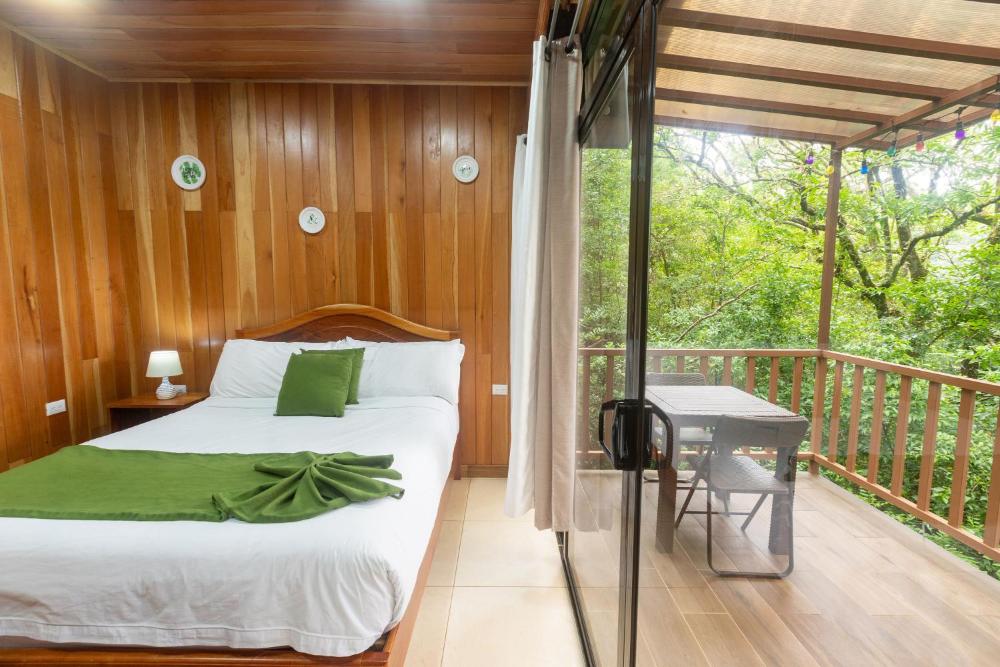 casas clusia monteverde