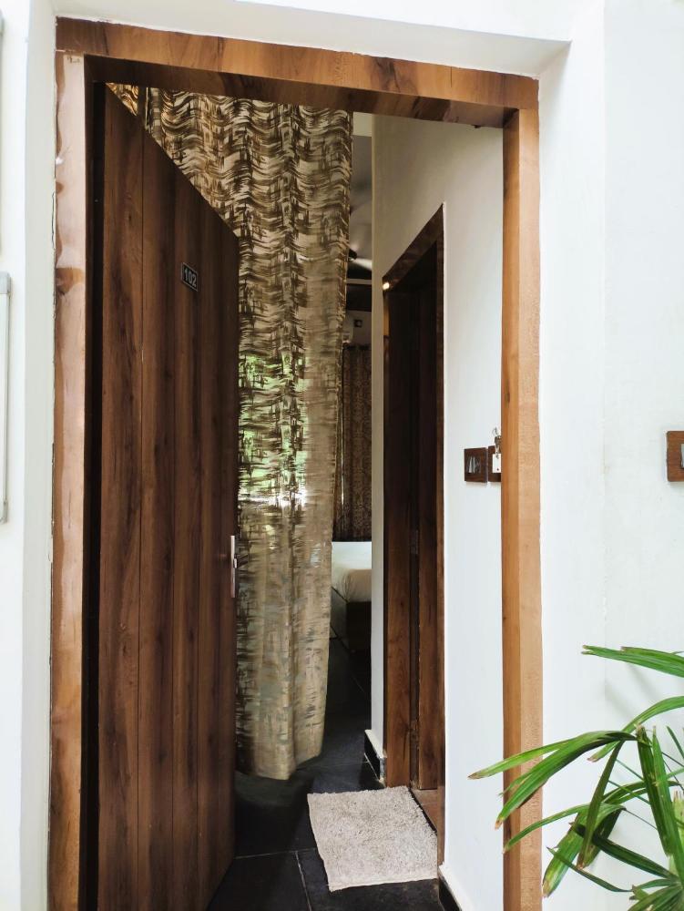 Meeram Ganga- A Boutique Stay By The Ganges!