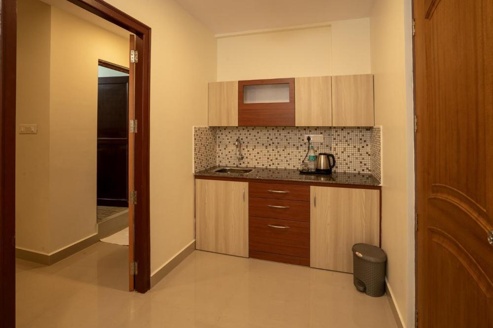 BR RESIDENCY