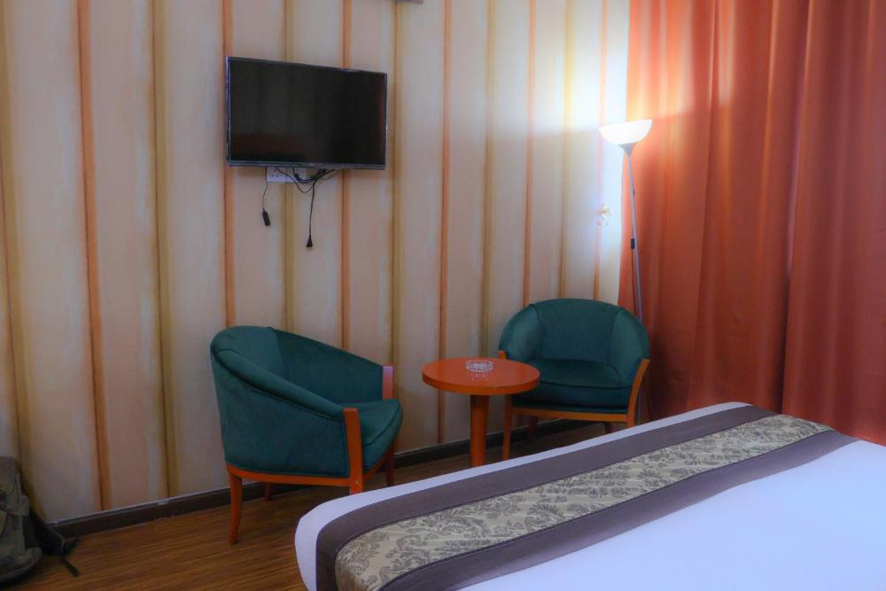 BOONMAX HOTEL