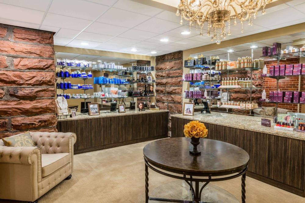 Hotels in Colorado Springs for Scenic Train Rides and Hot Springs