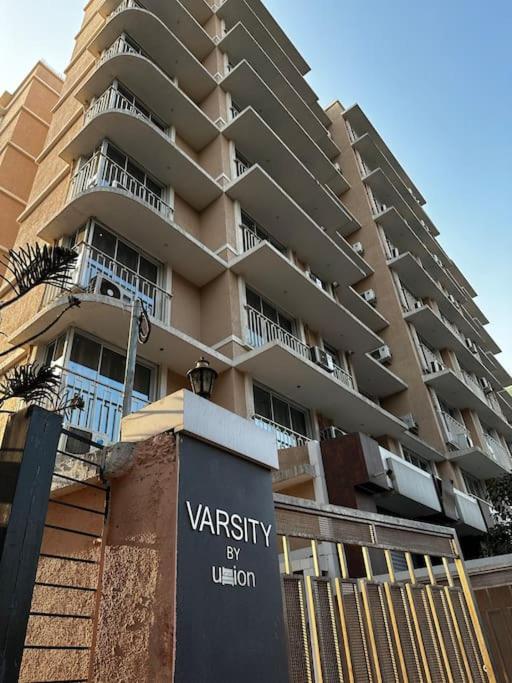 3 Bhk Apartment Santacruz Mumbai, Juhu