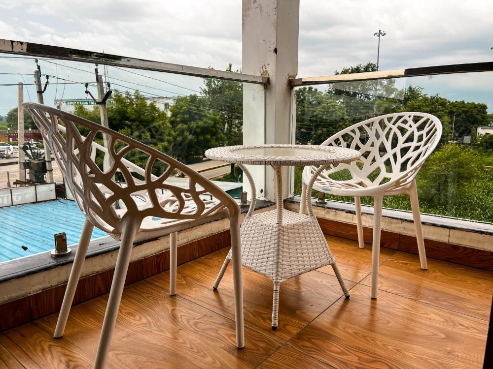 Hotel Janki Palace & Restaurant