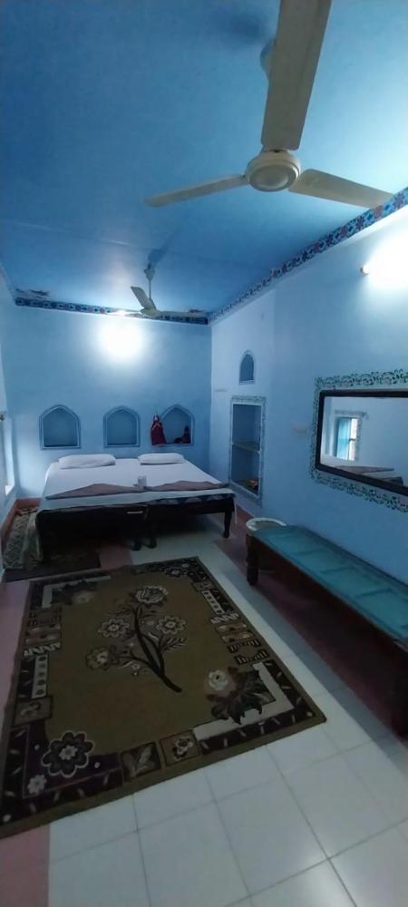 Room image 5