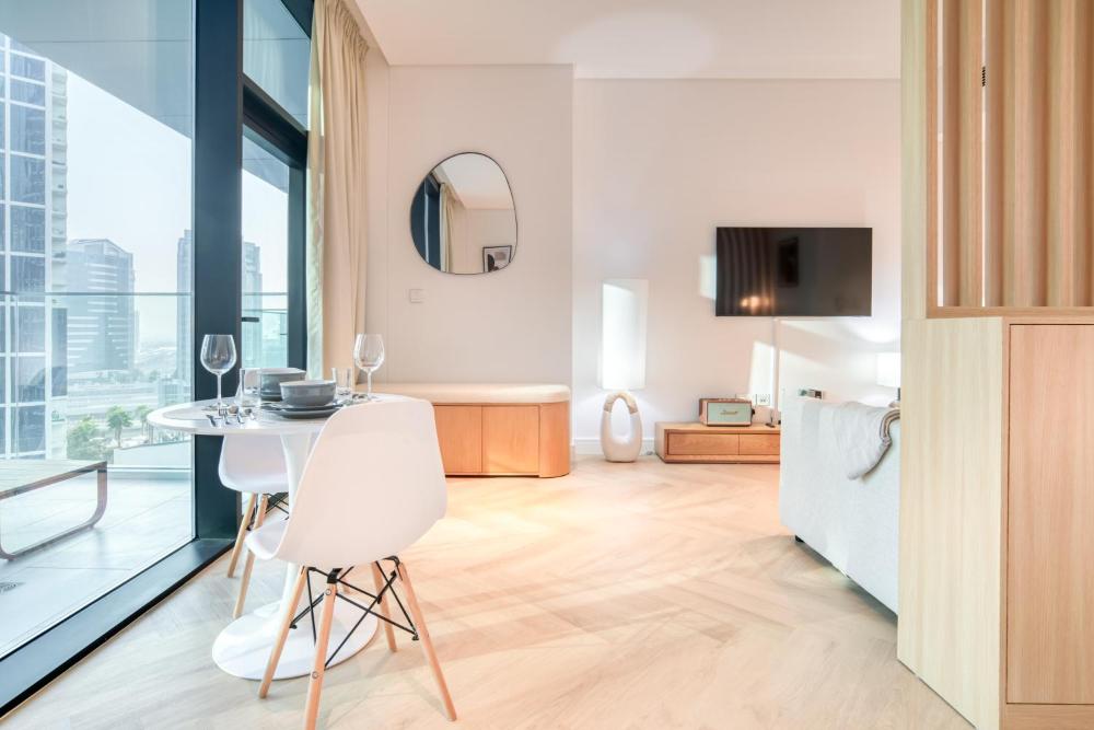 Luxury Studios with Burj Khalifa View or Canal view - Marquise Square Tower