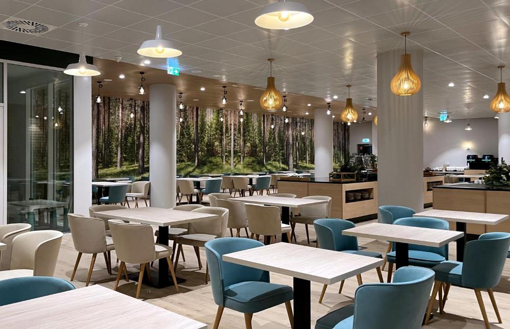 spark by hilton pobierowo