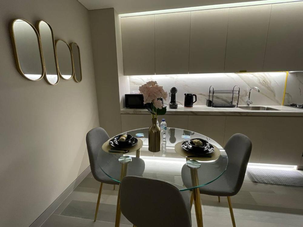 Dubai Marina Walk Gem Modern Apartments with Pool & Gym access, Steps to Beach & Metro Managed by Su