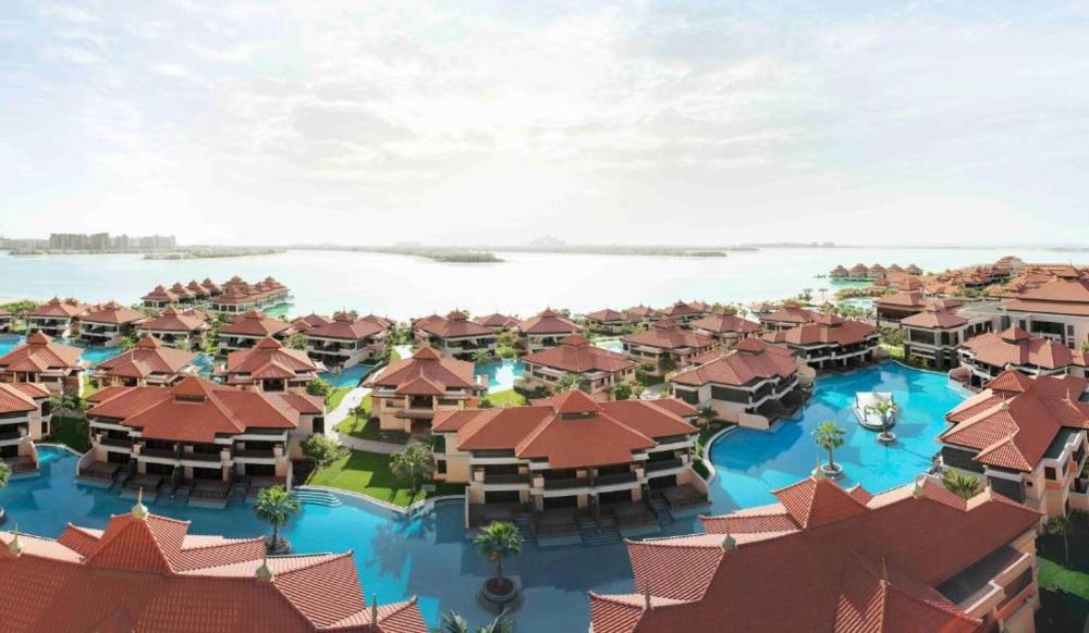 Luxury Holiday Home, Spacious 1 bedroom, Burj Alarab full ocean view, located in Anantara the palm, 