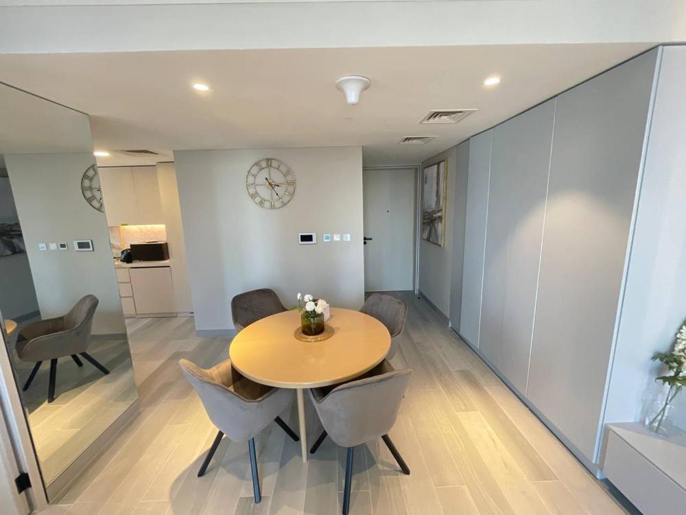 Dubai Marina Walk Gem Modern Apartments with Pool & Gym access, Steps to Beach & Metro Managed by Su