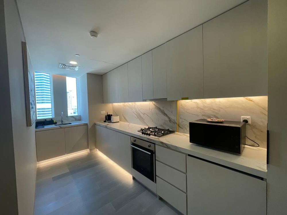 Dubai Marina Walk Gem Modern Apartments with Pool & Gym access, Steps to Beach & Metro Managed by Su