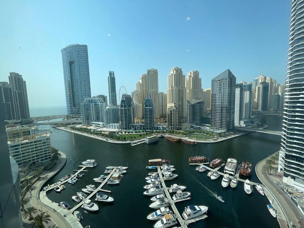 Dubai Marina Walk Gem Modern Apartments with Pool & Gym access, Steps to Beach & Metro Managed by Su
