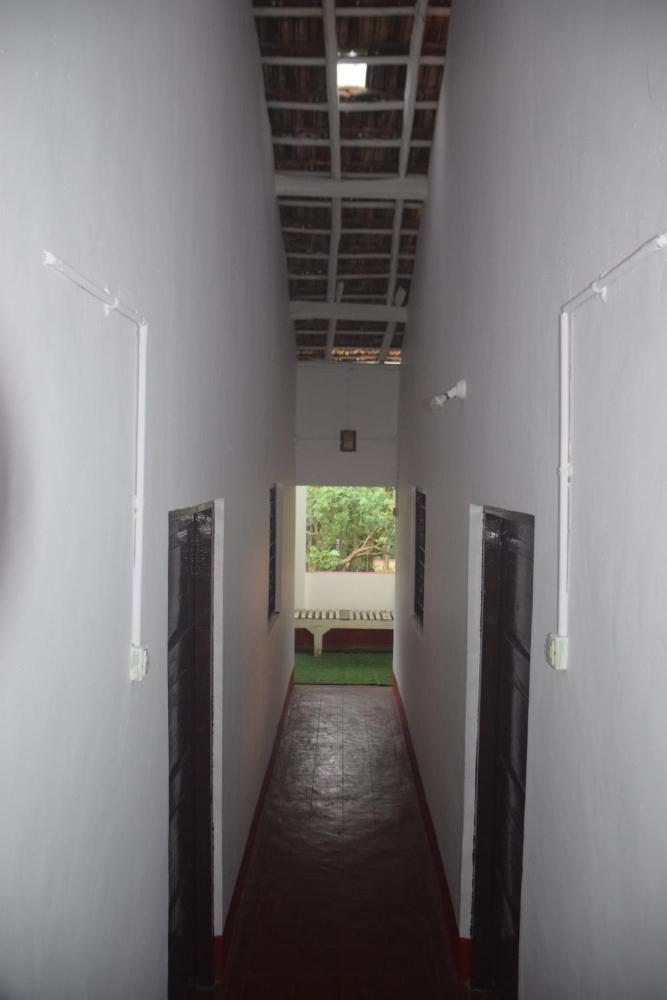Side Image 2