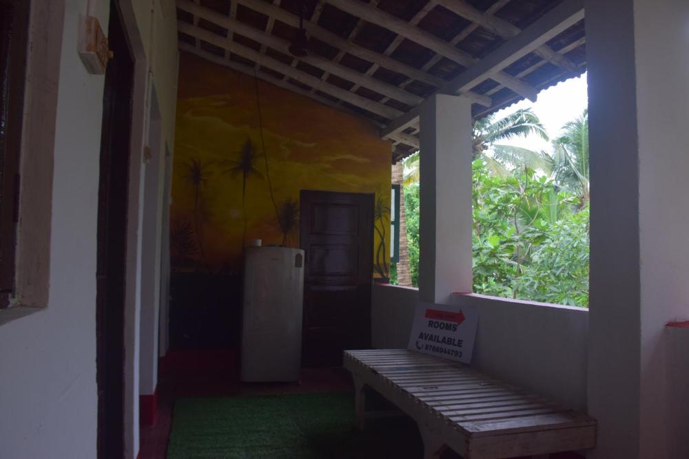 Side Image 1