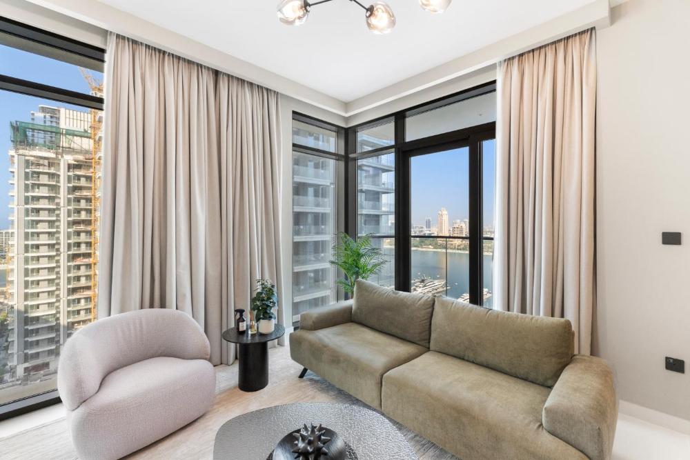 Seaside Lux Retreat 2-BR Private Beach