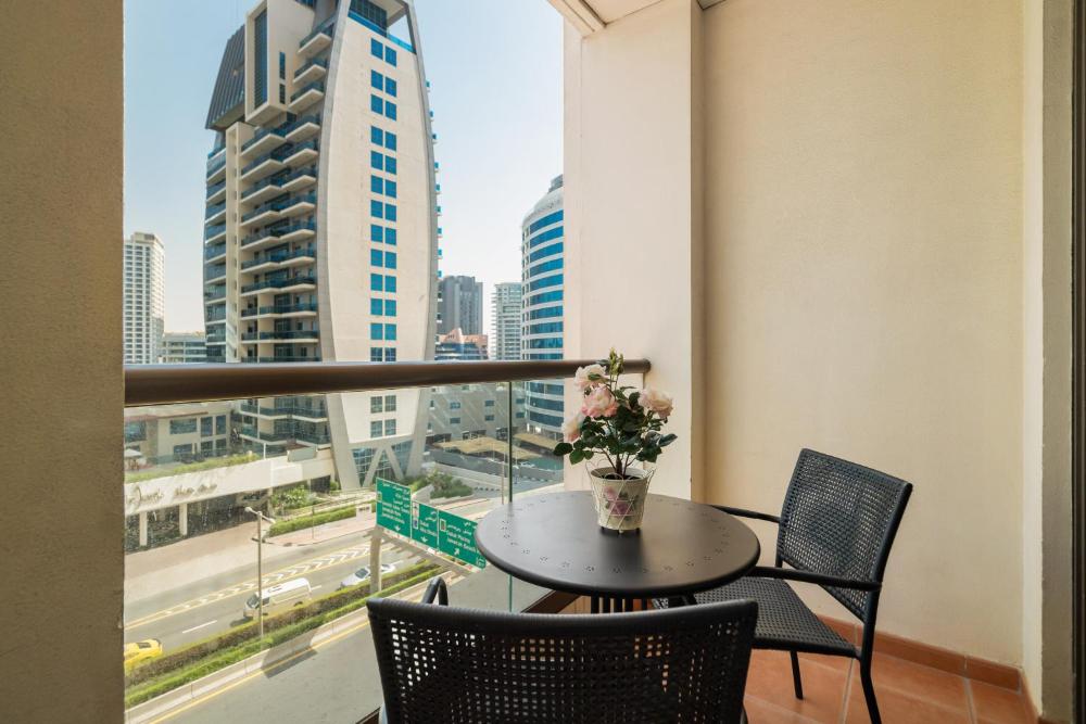 Beautiful 2BR & 4BR Apartments on JBR Beach, Walking Distance to Bluewaters Island - By Sunkissed Ho
