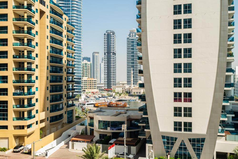 Beautiful 2BR & 4BR Apartments on JBR Beach, Walking Distance to Bluewaters Island - By Sunkissed Ho