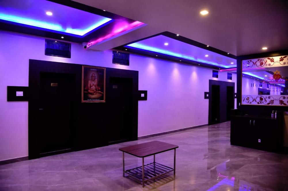Hotel President Palace, Akkalkot