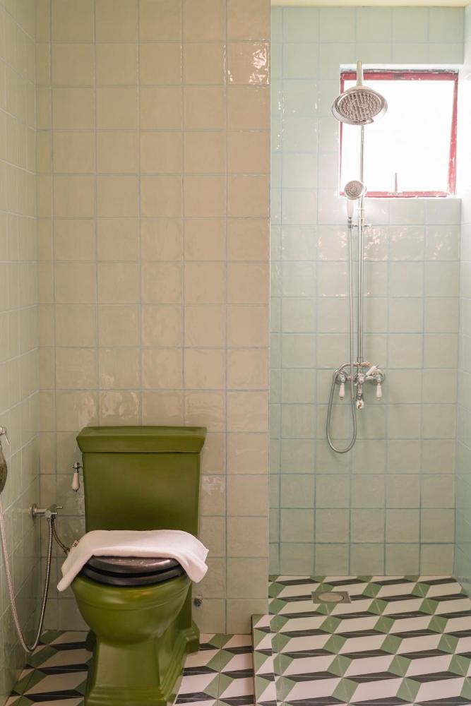 Room image 5
