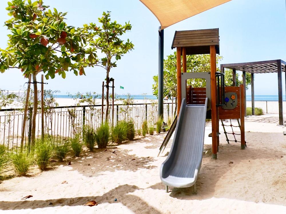 La Cote, Port de La Mer, Jumeirah 1 - Mint Stay