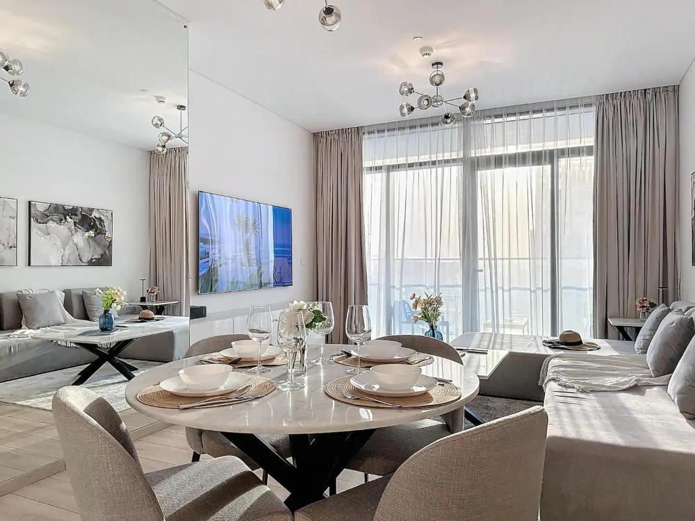 Lux 1BR Apartment with Amazing view in Palace Residences Creek Harbor