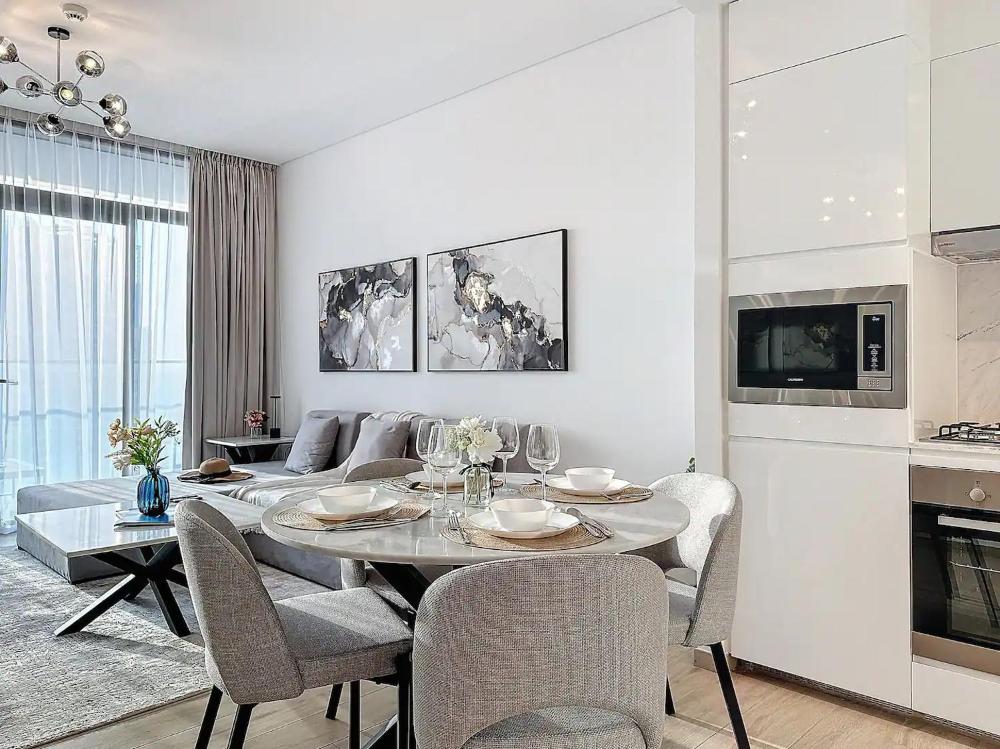 Lux 1BR Apartment with Amazing view in Palace Residences Creek Harbor