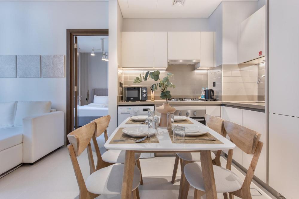 Luxury 1BR Holiday Home CV A107 near Burj Khalifa