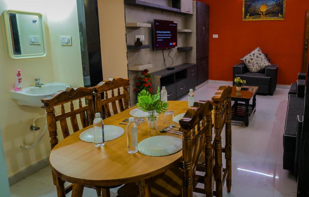 SVI HomeStay With AC Bedrooms