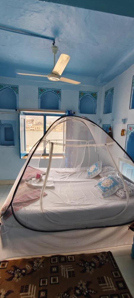 Room image 3