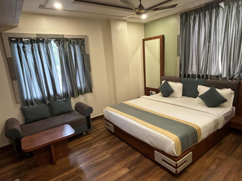 HOTEL OMKARESHWAR INN