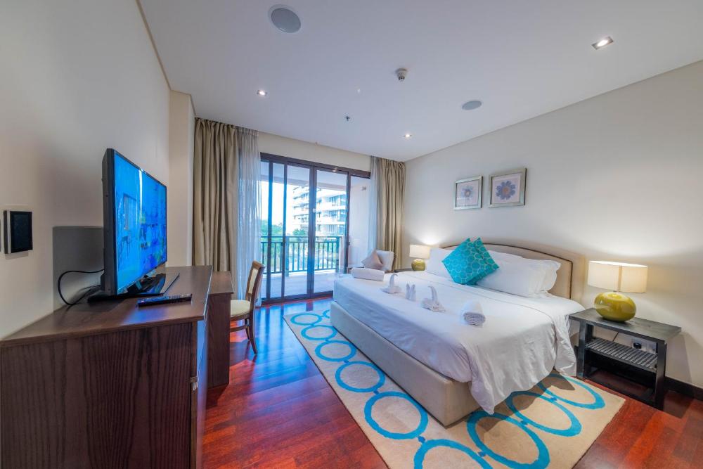 Luxe Getaways Royal Amwaj Palm Jumeirah Resort Apartment Holiday Home