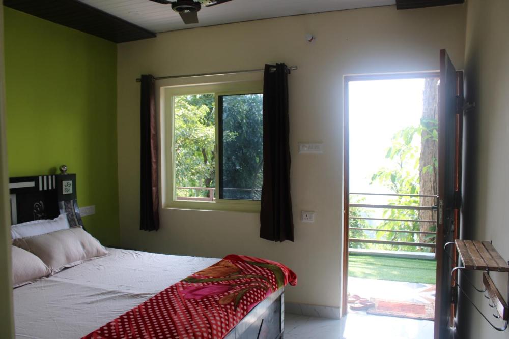 Kyarki Ganga Home Stay &Cafe