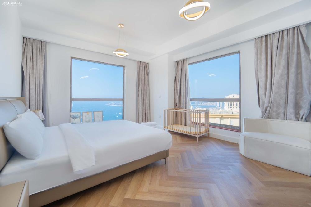 JBR Amwaj 4 , Upgraded Sea and Ain Dubai Views, 2m walk to Beach By Gardenia Suitse