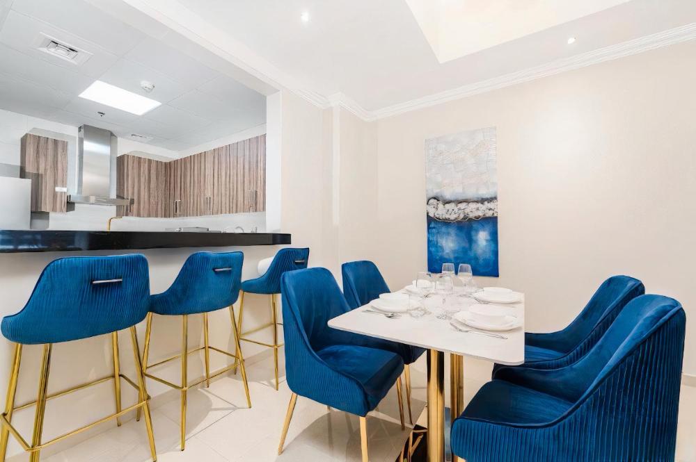 Dunya Tower Luxury and 2 min walk to Dubai Mall and Burj Khalifa in heart of Downtown