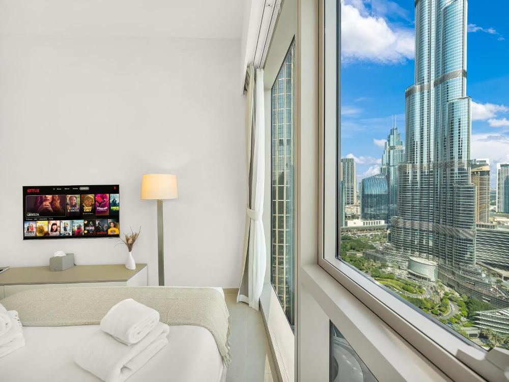 SmartStay at Grande Signature - Burj Khalifa View - 5 min Dubai Mall - Downtown Dubai - Brand New Lu