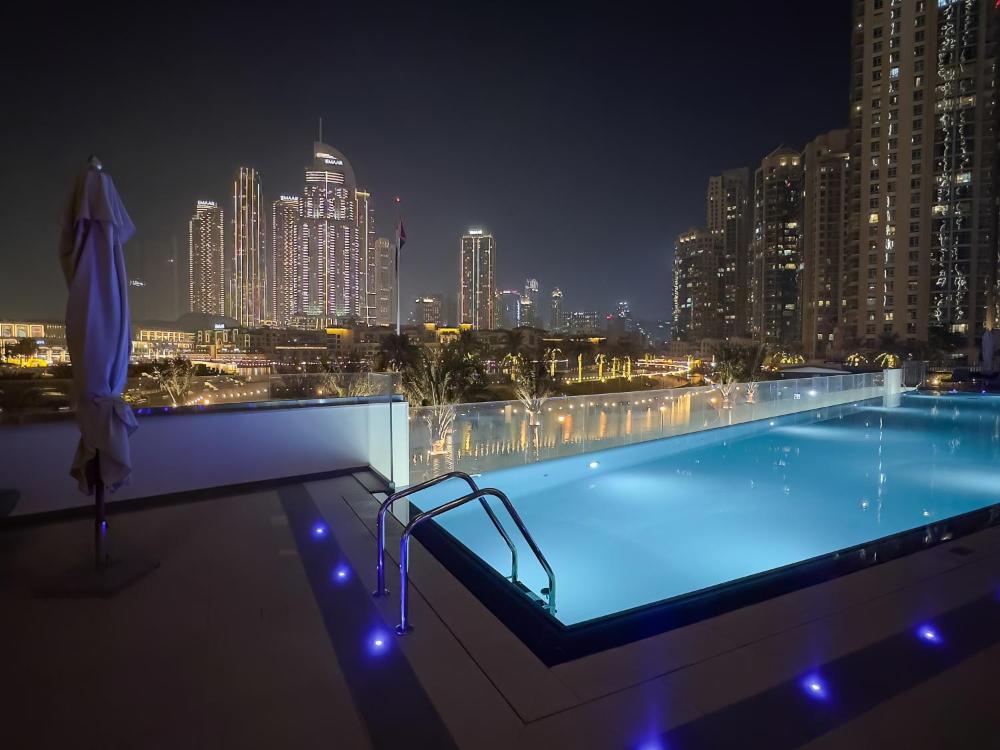 SmartStay at Grande Signature - Burj Khalifa View - 5 min Dubai Mall - Downtown Dubai - Brand New Lu