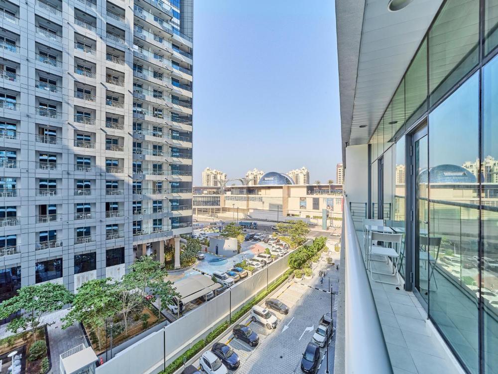 First Class Apartments in Seven Palm with direct Access to the West Palm Beach and Nakheel Mall