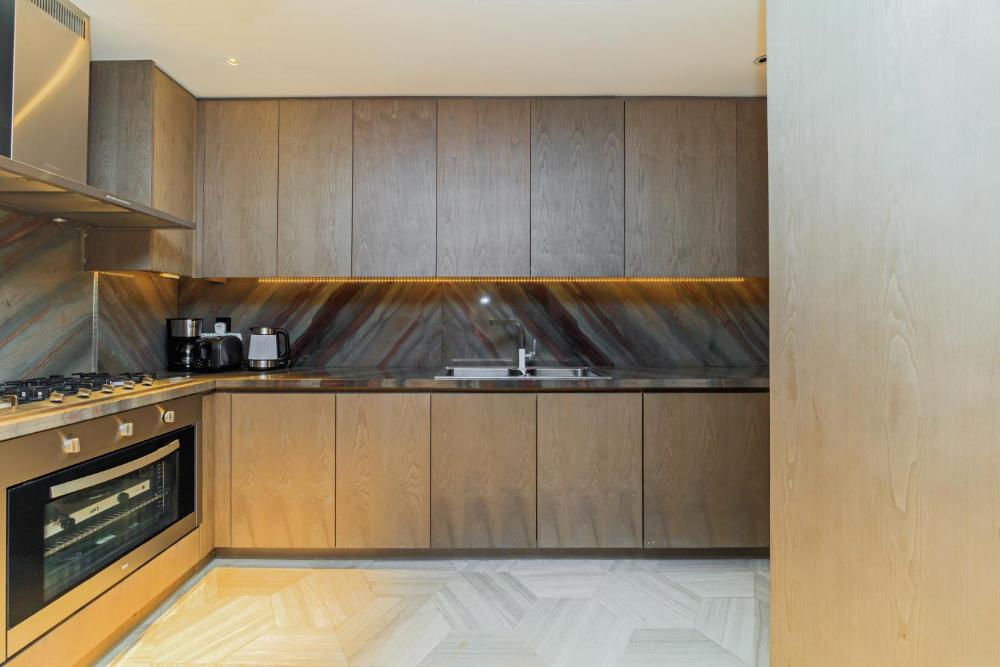 Luxury 3BDR Apartment, Pool & Beach Access