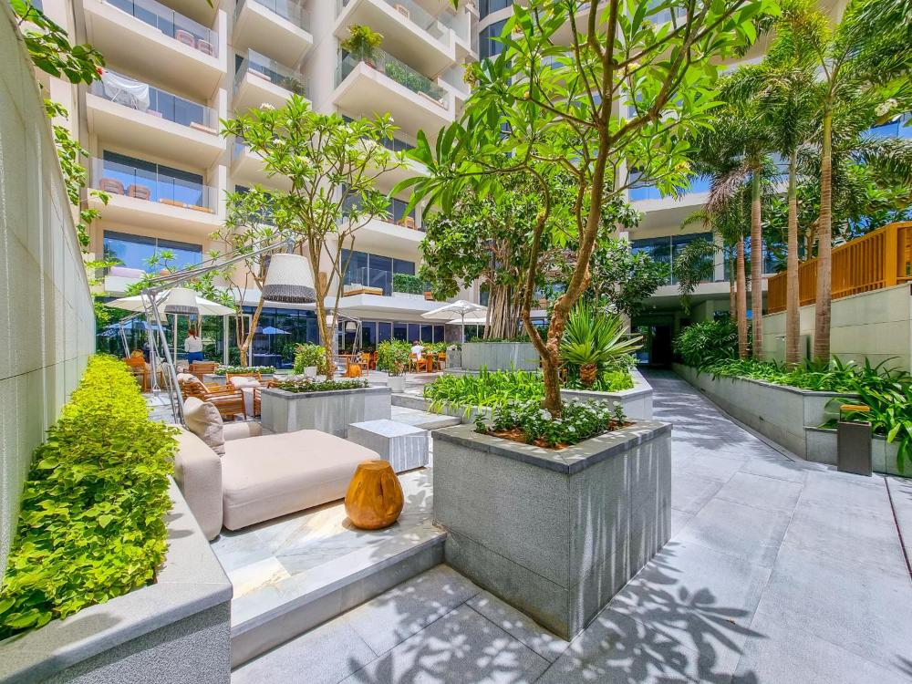 Luxury 3BDR Apartment, Pool & Beach Access