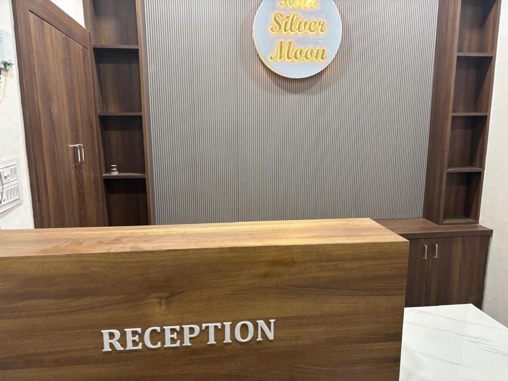 Hotel Silver Moon