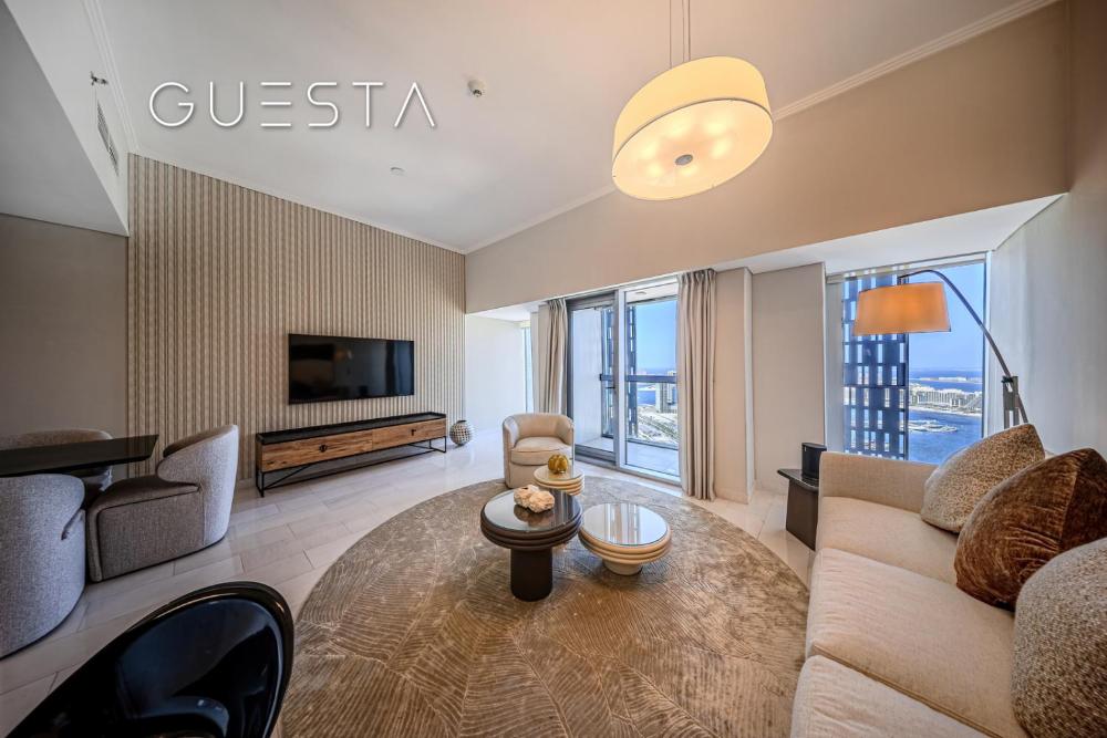 Cayan Tower, Dubai Marina